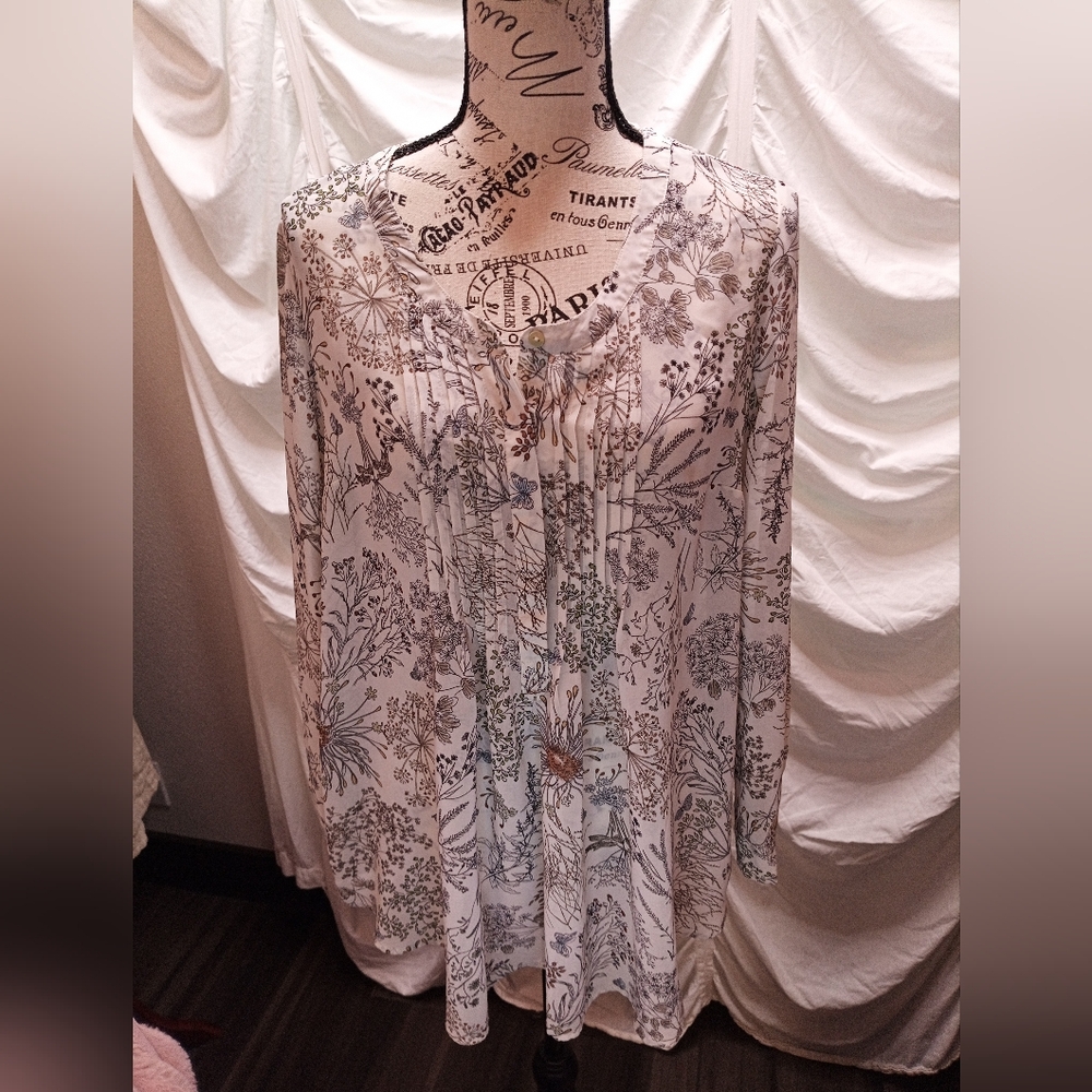 Motherhood White Botanical Pintuck Long-Sleeve Blouse